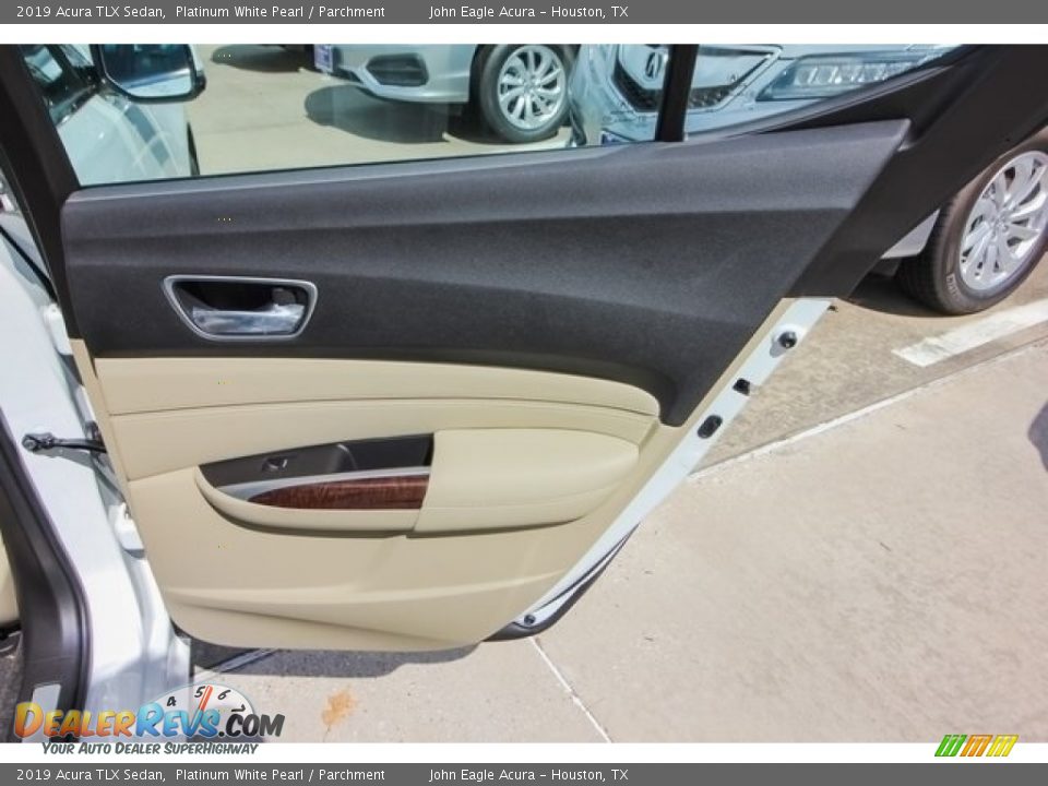 2019 Acura TLX Sedan Platinum White Pearl / Parchment Photo #23