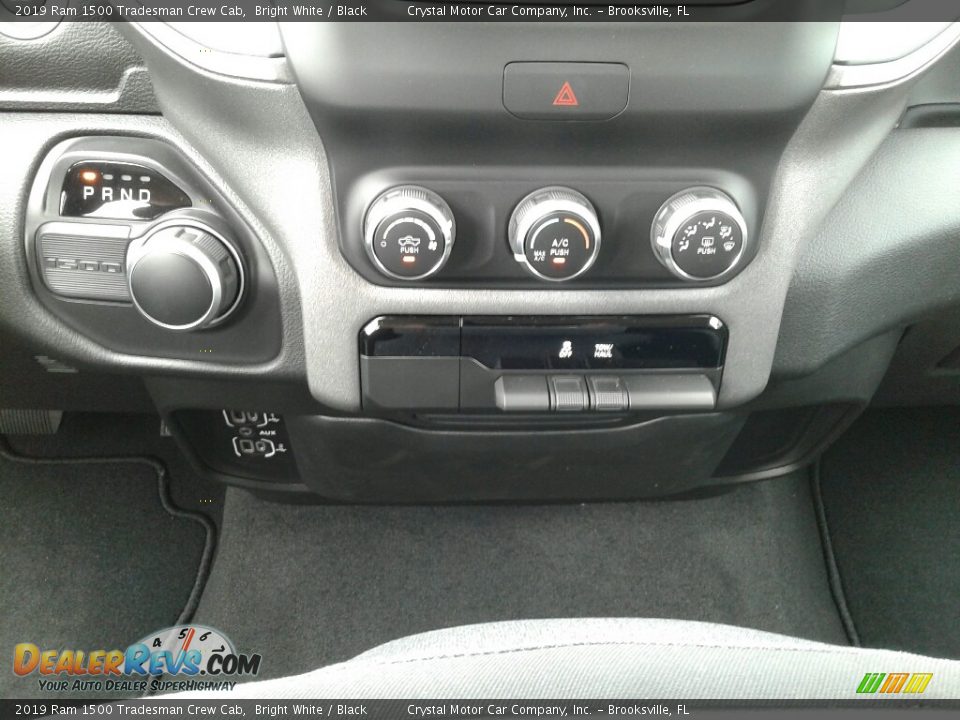 2019 Ram 1500 Tradesman Crew Cab Bright White / Black Photo #16