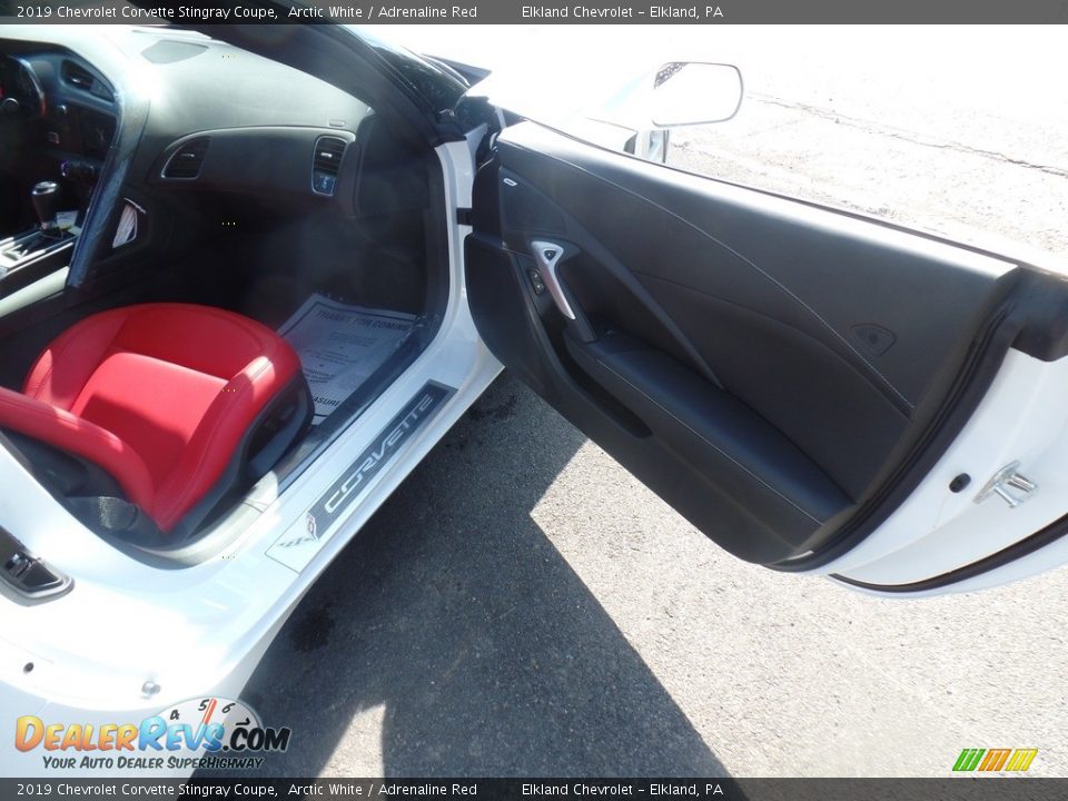2019 Chevrolet Corvette Stingray Coupe Arctic White / Adrenaline Red Photo #31