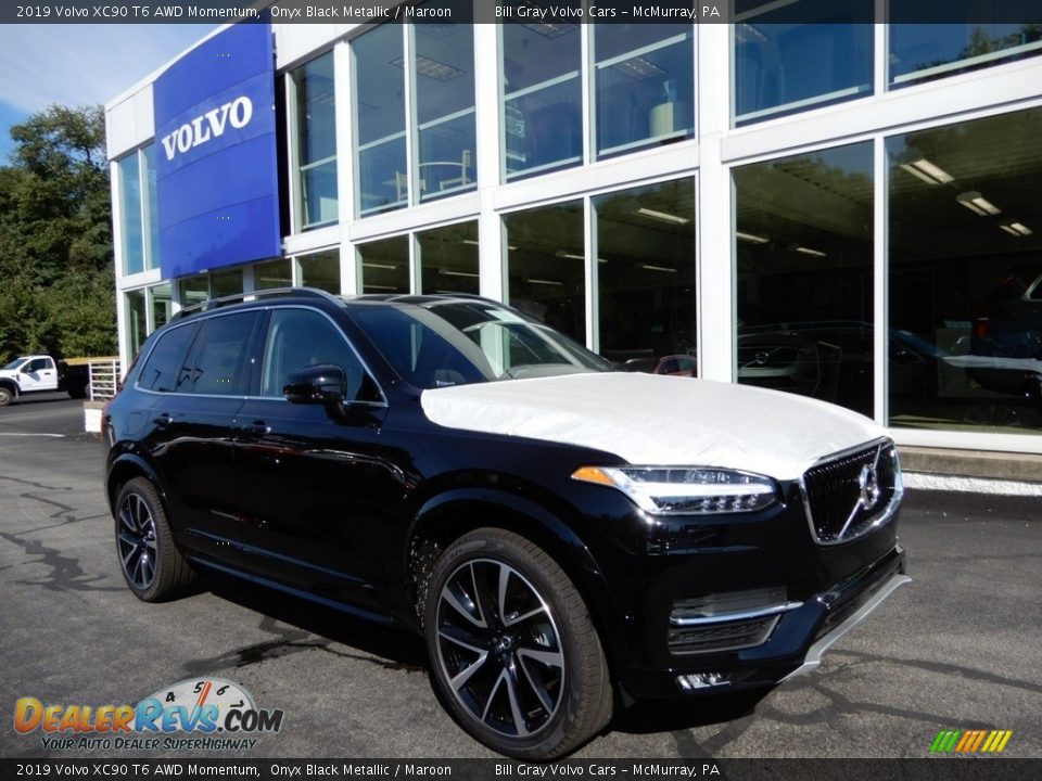 2019 Volvo XC90 T6 AWD Momentum Onyx Black Metallic / Maroon Photo #1