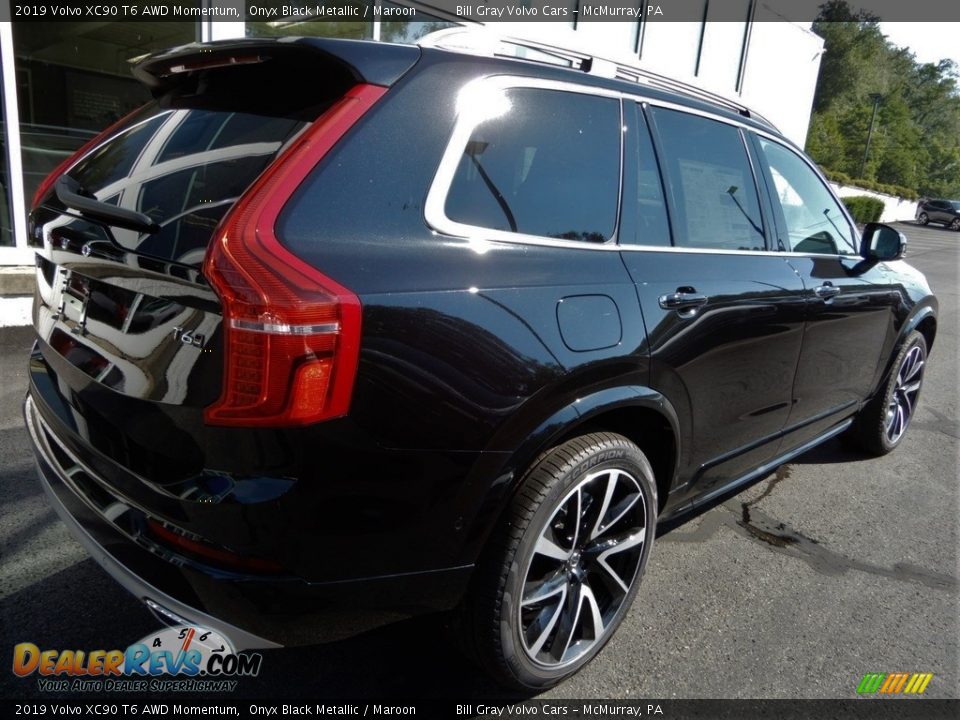 2019 Volvo XC90 T6 AWD Momentum Onyx Black Metallic / Maroon Photo #2