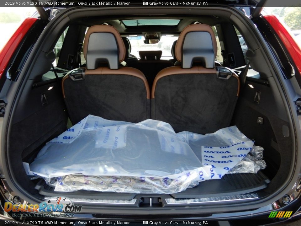 2019 Volvo XC90 T6 AWD Momentum Onyx Black Metallic / Maroon Photo #3