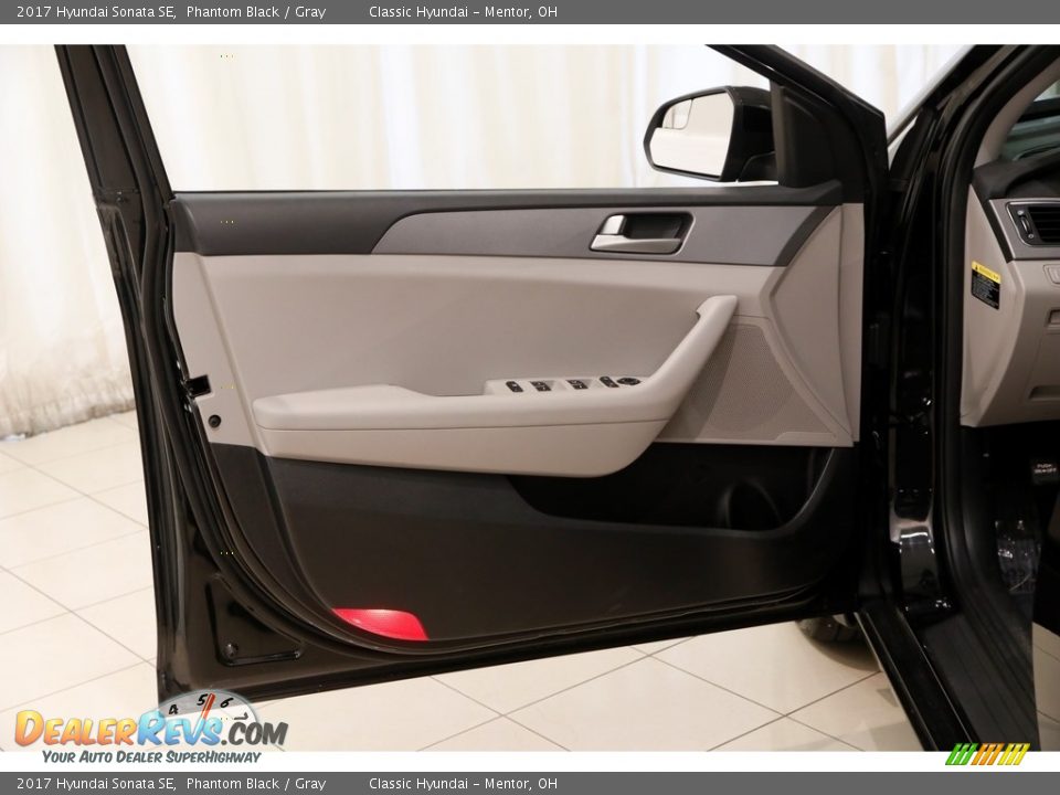 2017 Hyundai Sonata SE Phantom Black / Gray Photo #4