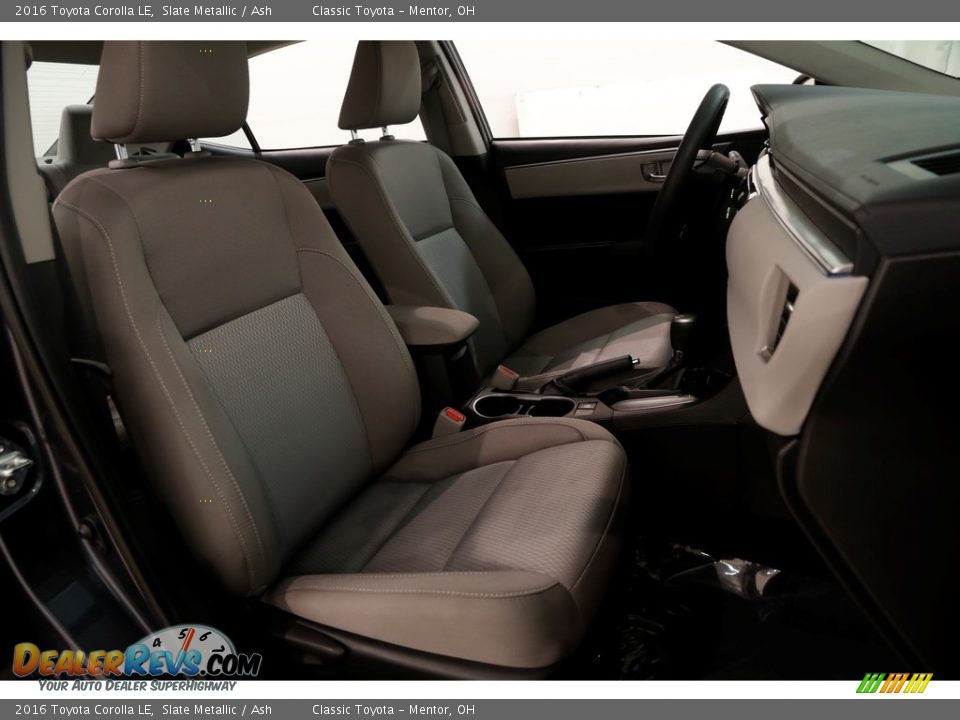 2016 Toyota Corolla LE Slate Metallic / Ash Photo #13
