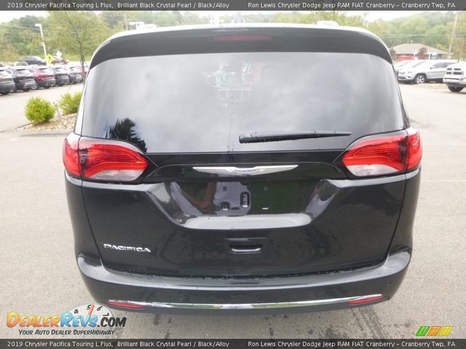 2019 Chrysler Pacifica Touring L Plus Brilliant Black Crystal Pearl / Black/Alloy Photo #4