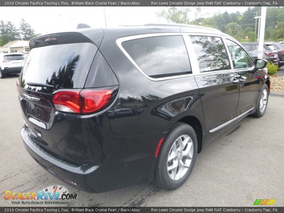 2019 Chrysler Pacifica Touring L Plus Brilliant Black Crystal Pearl / Black/Alloy Photo #5