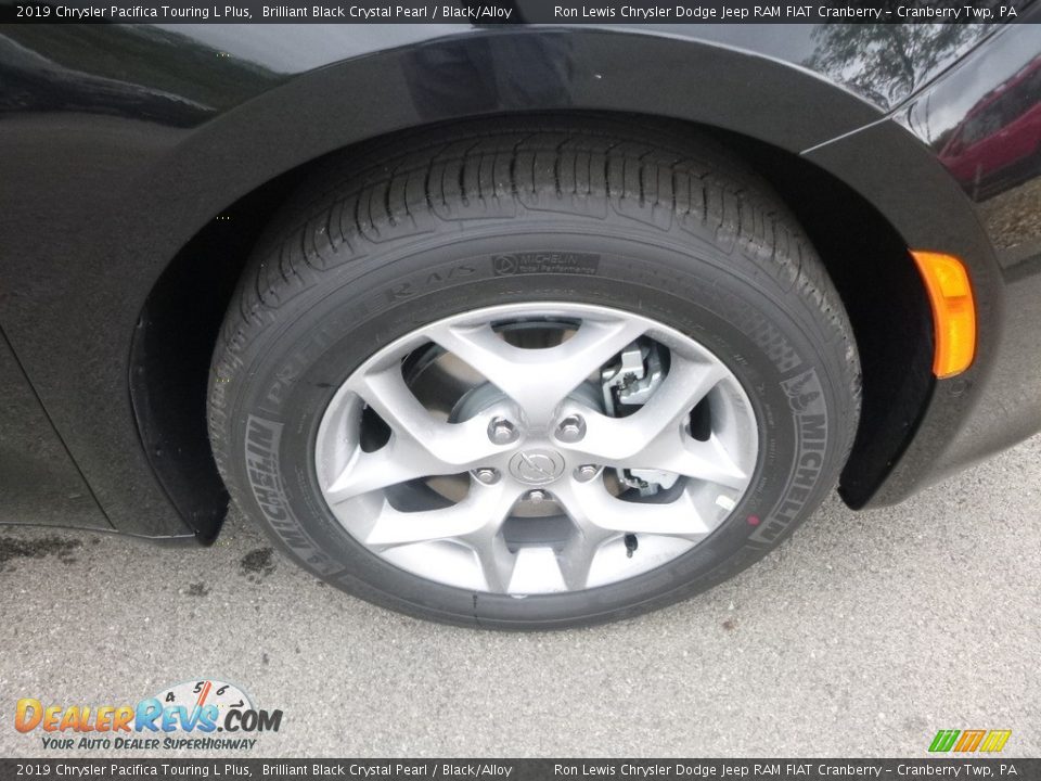 2019 Chrysler Pacifica Touring L Plus Brilliant Black Crystal Pearl / Black/Alloy Photo #9
