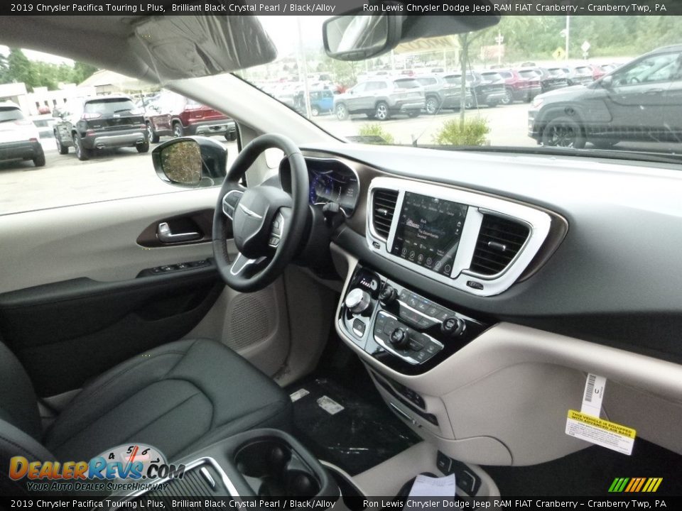 2019 Chrysler Pacifica Touring L Plus Brilliant Black Crystal Pearl / Black/Alloy Photo #11