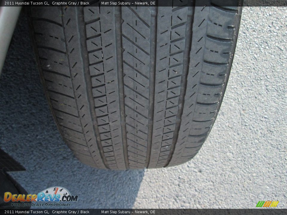 2011 Hyundai Tucson GL Graphite Gray / Black Photo #22