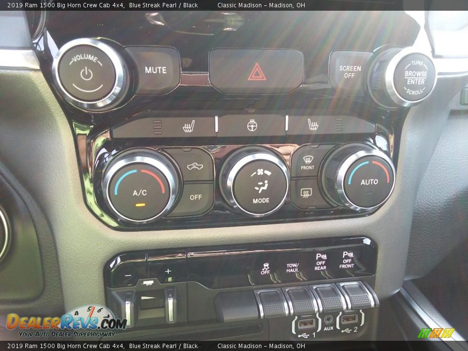 2019 Ram 1500 Big Horn Crew Cab 4x4 Blue Streak Pearl / Black Photo #9