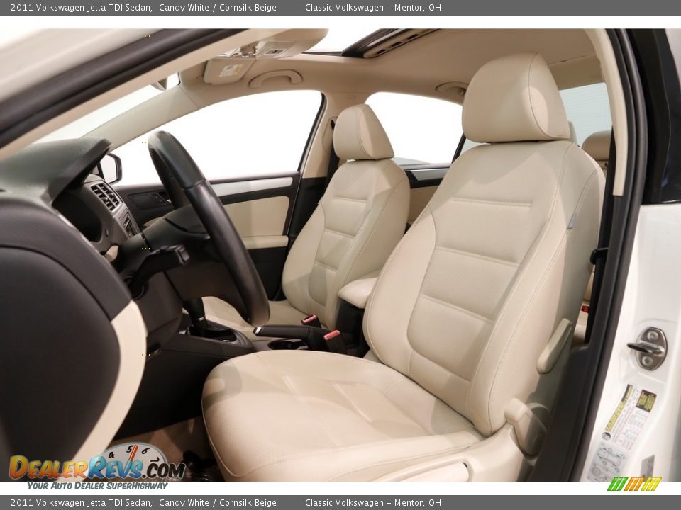 2011 Volkswagen Jetta TDI Sedan Candy White / Cornsilk Beige Photo #5