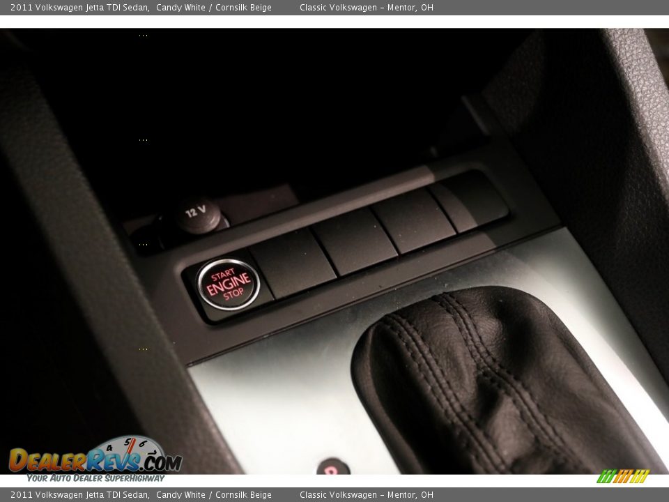 2011 Volkswagen Jetta TDI Sedan Candy White / Cornsilk Beige Photo #13