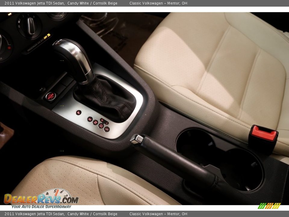 2011 Volkswagen Jetta TDI Sedan Candy White / Cornsilk Beige Photo #14