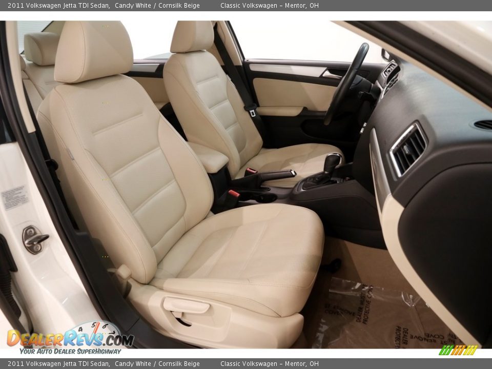 2011 Volkswagen Jetta TDI Sedan Candy White / Cornsilk Beige Photo #15