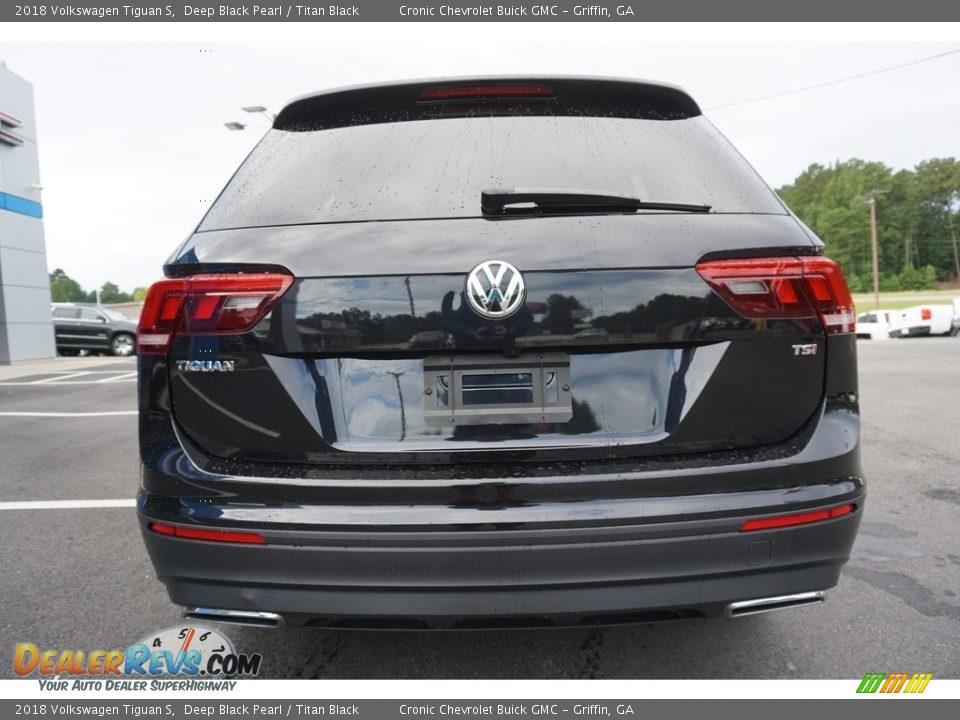 2018 Volkswagen Tiguan S Deep Black Pearl / Titan Black Photo #10