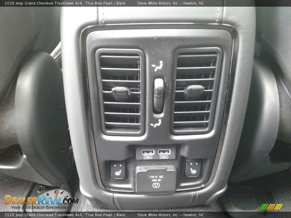 Controls of 2018 Jeep Grand Cherokee Trackhawk 4x4 Photo #15