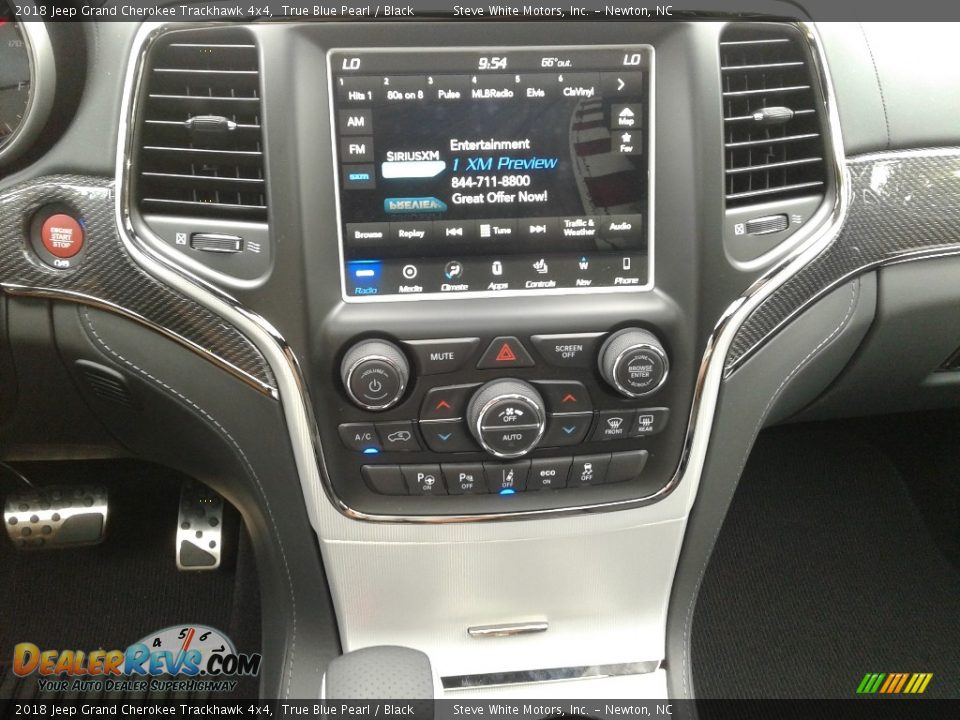 Controls of 2018 Jeep Grand Cherokee Trackhawk 4x4 Photo #23