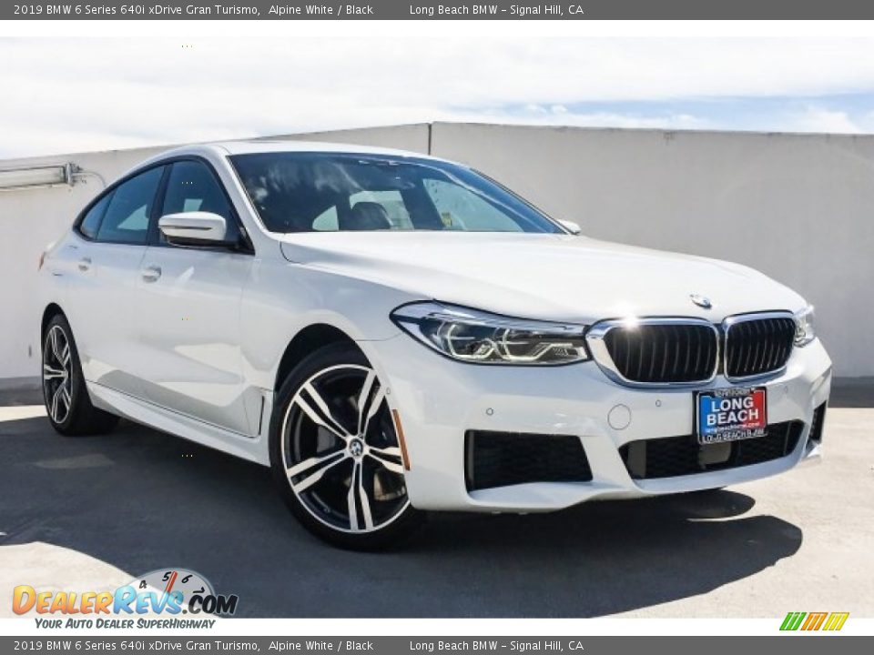 Front 3/4 View of 2019 BMW 6 Series 640i xDrive Gran Turismo Photo #12