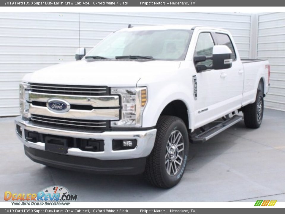 Front 3/4 View of 2019 Ford F350 Super Duty Lariat Crew Cab 4x4 Photo #3