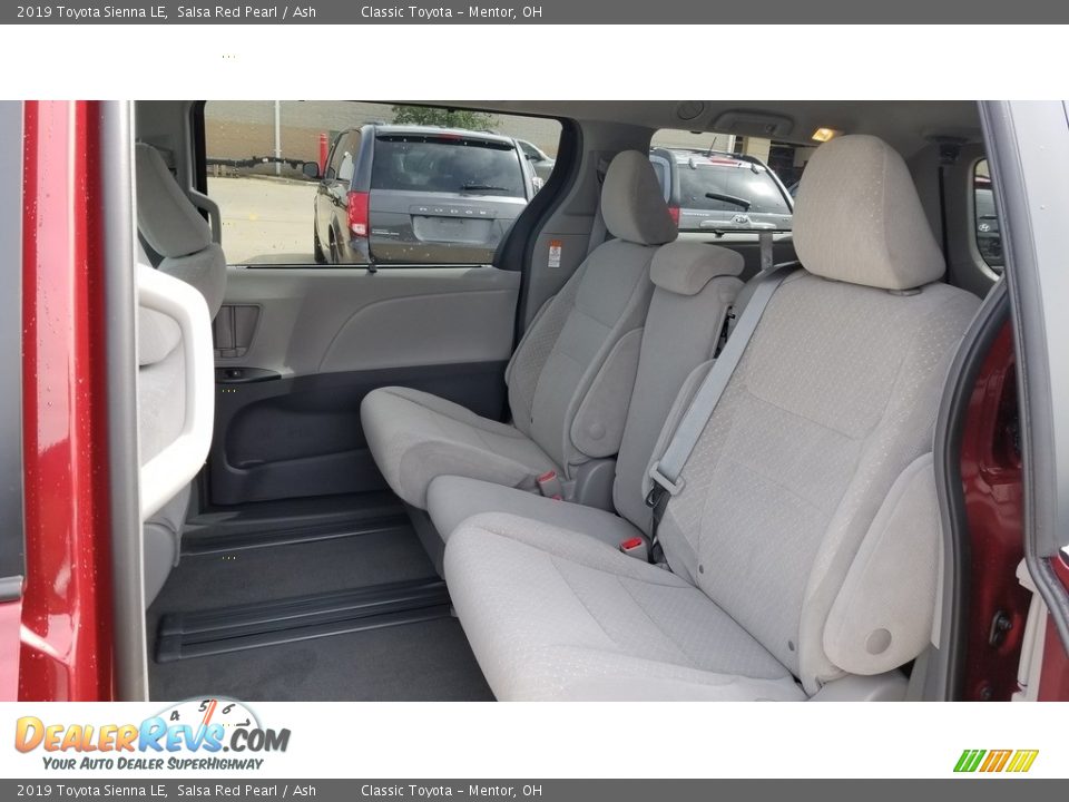Rear Seat of 2019 Toyota Sienna LE Photo #4