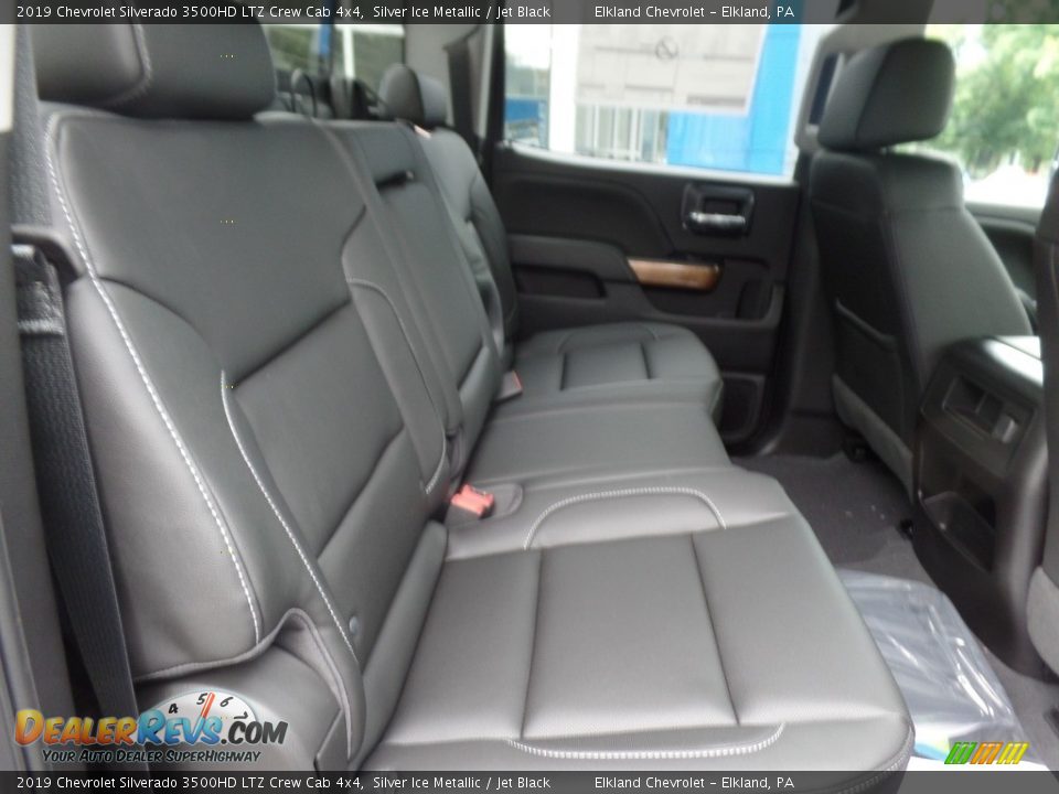 Rear Seat of 2019 Chevrolet Silverado 3500HD LTZ Crew Cab 4x4 Photo #21