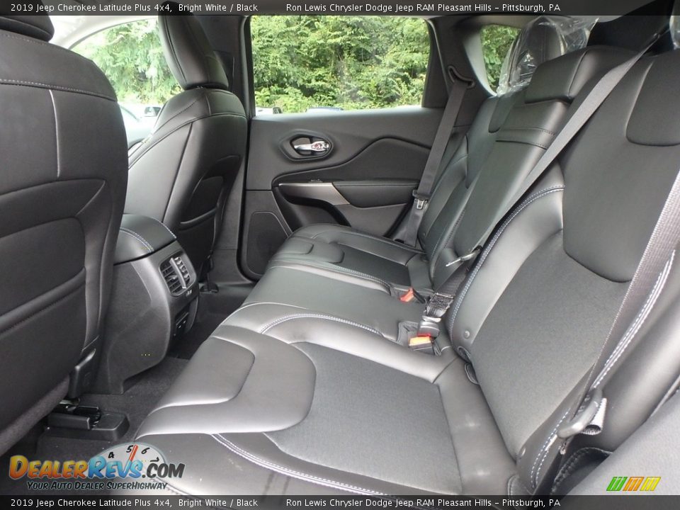 2019 Jeep Cherokee Latitude Plus 4x4 Bright White / Black Photo #11
