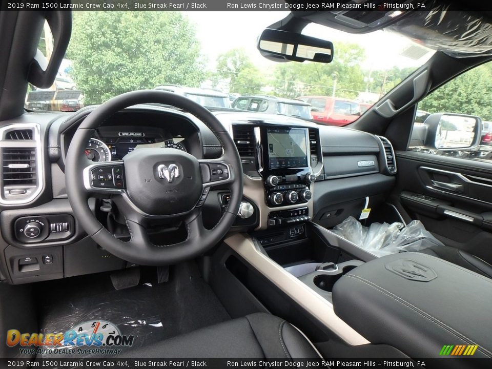 Black Interior - 2019 Ram 1500 Laramie Crew Cab 4x4 Photo #12