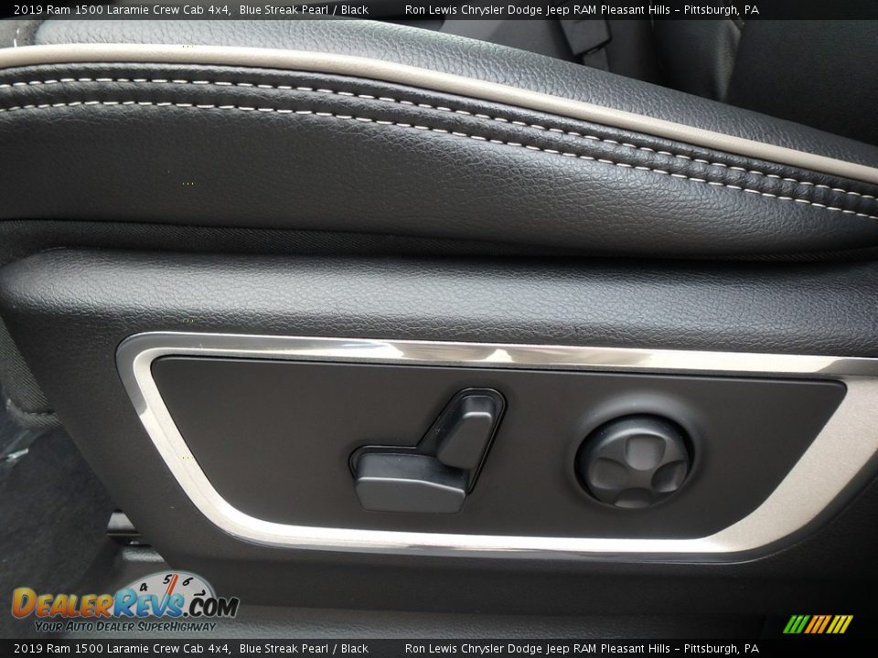 2019 Ram 1500 Laramie Crew Cab 4x4 Blue Streak Pearl / Black Photo #15