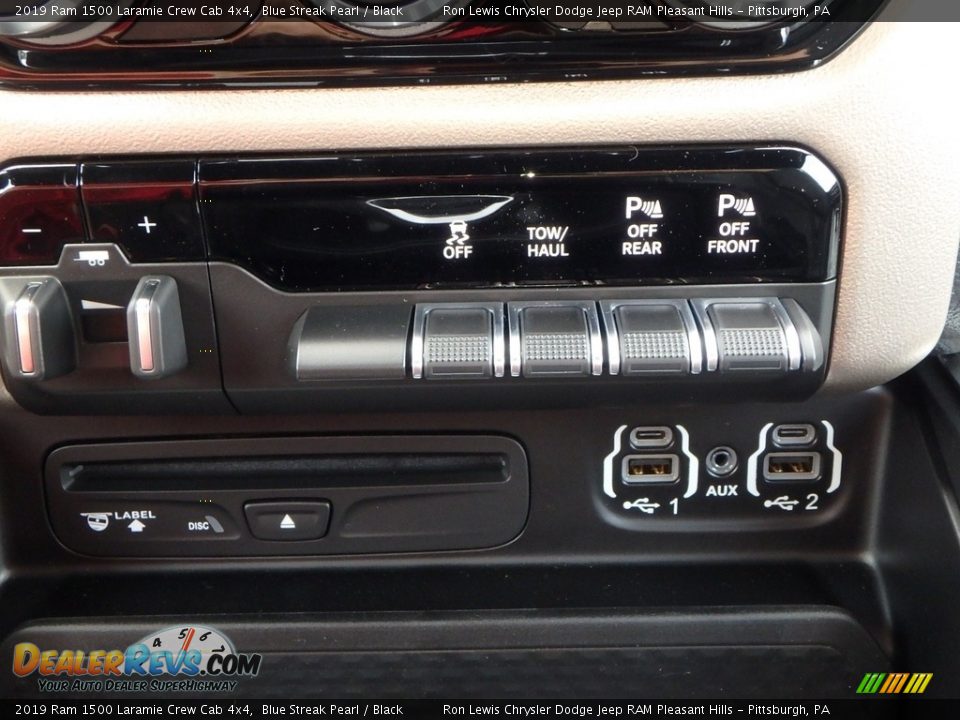 2019 Ram 1500 Laramie Crew Cab 4x4 Blue Streak Pearl / Black Photo #19