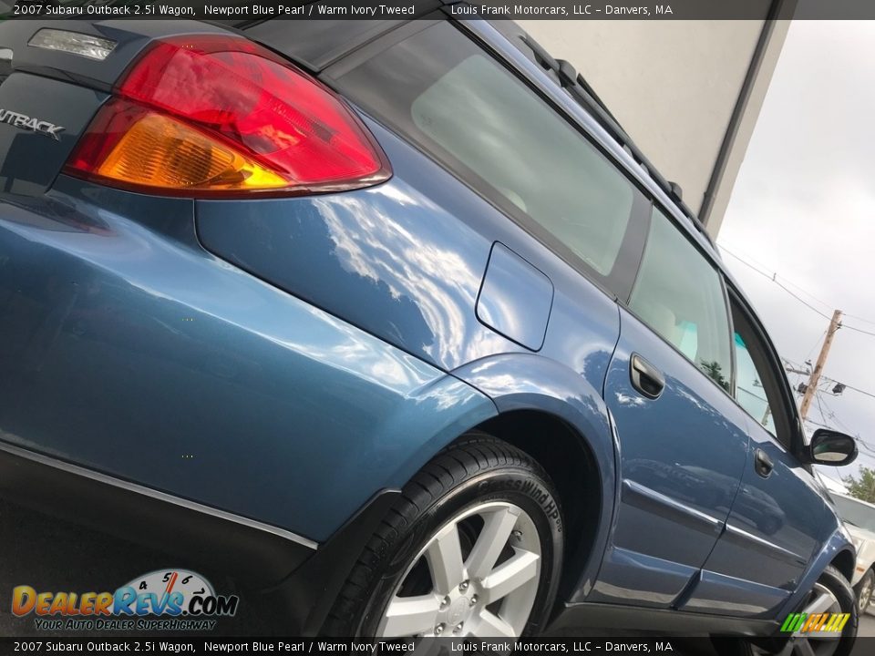 2007 Subaru Outback 2.5i Wagon Newport Blue Pearl / Warm Ivory Tweed Photo #20