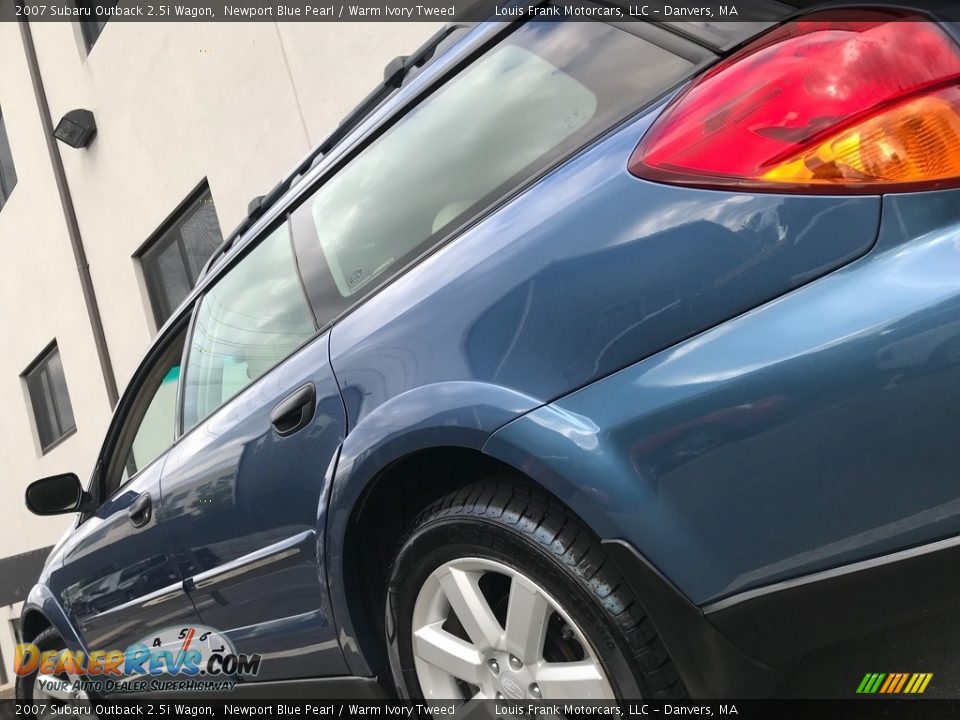 2007 Subaru Outback 2.5i Wagon Newport Blue Pearl / Warm Ivory Tweed Photo #22