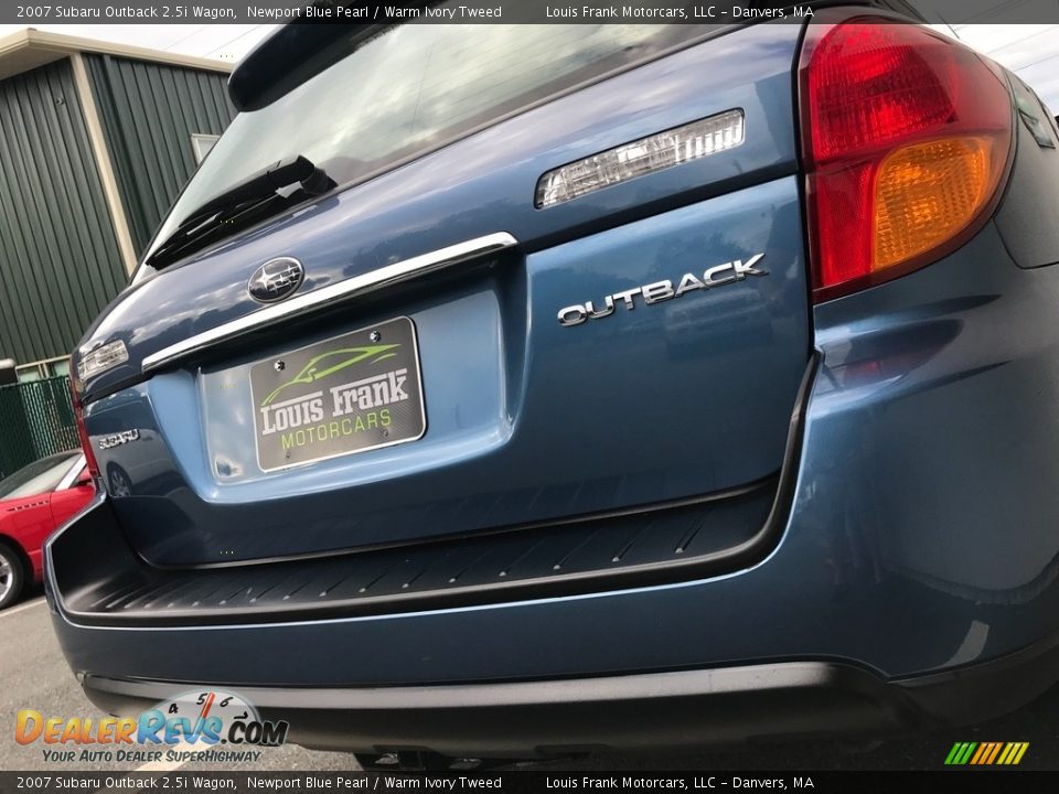 2007 Subaru Outback 2.5i Wagon Newport Blue Pearl / Warm Ivory Tweed Photo #26