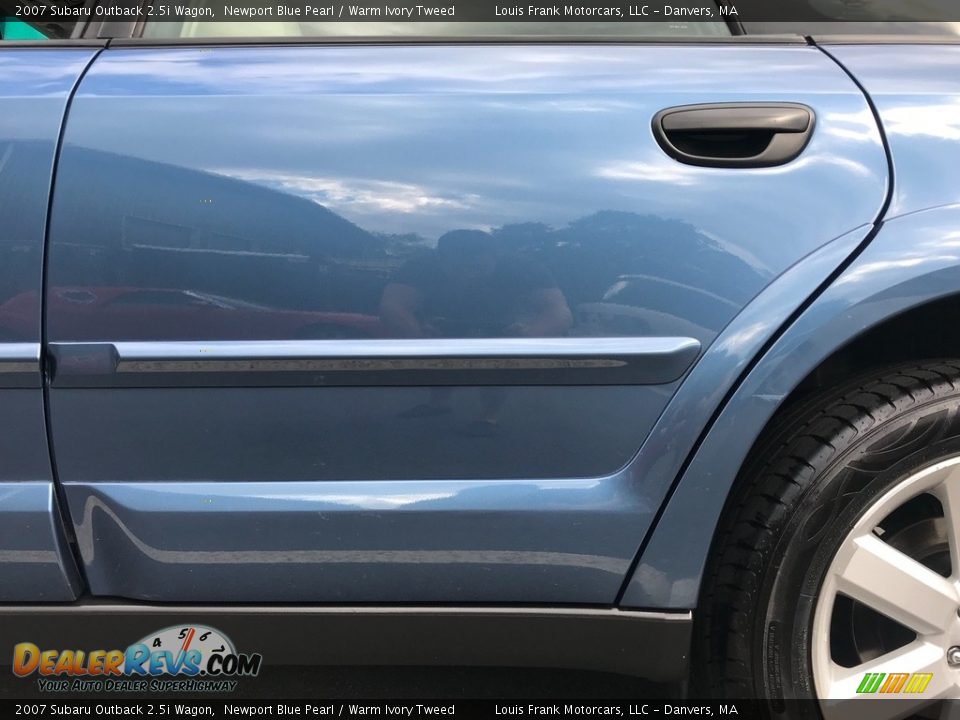 2007 Subaru Outback 2.5i Wagon Newport Blue Pearl / Warm Ivory Tweed Photo #31