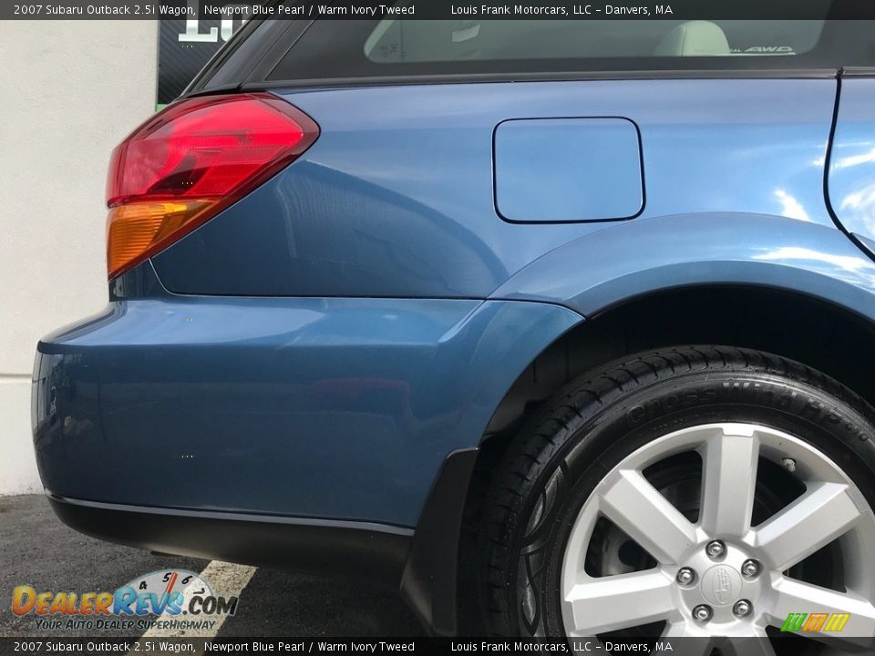 2007 Subaru Outback 2.5i Wagon Newport Blue Pearl / Warm Ivory Tweed Photo #33