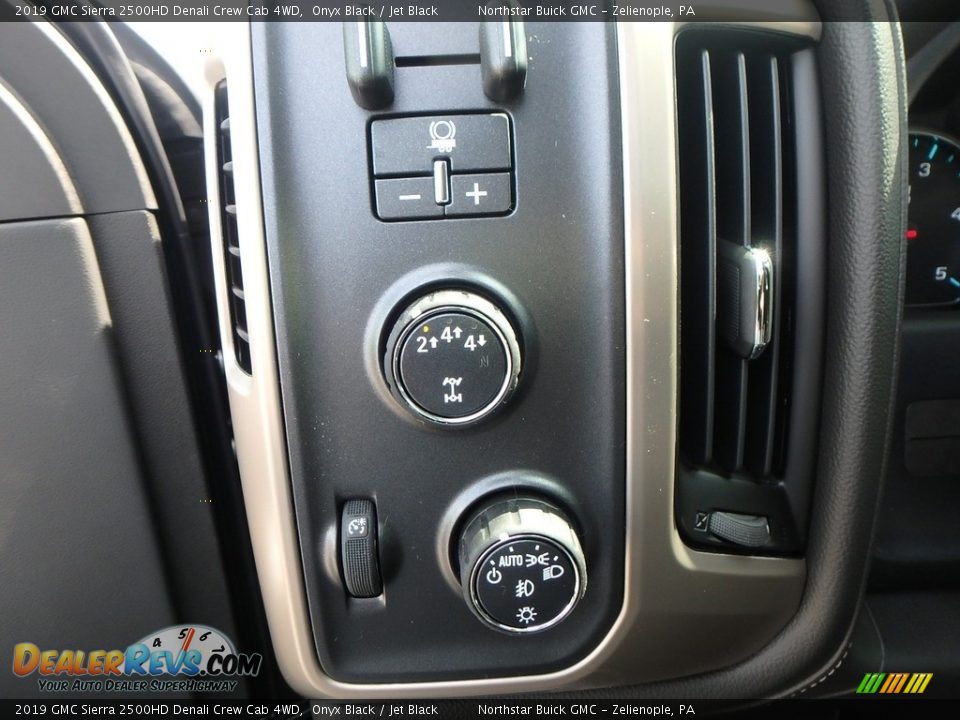 Controls of 2019 GMC Sierra 2500HD Denali Crew Cab 4WD Photo #14