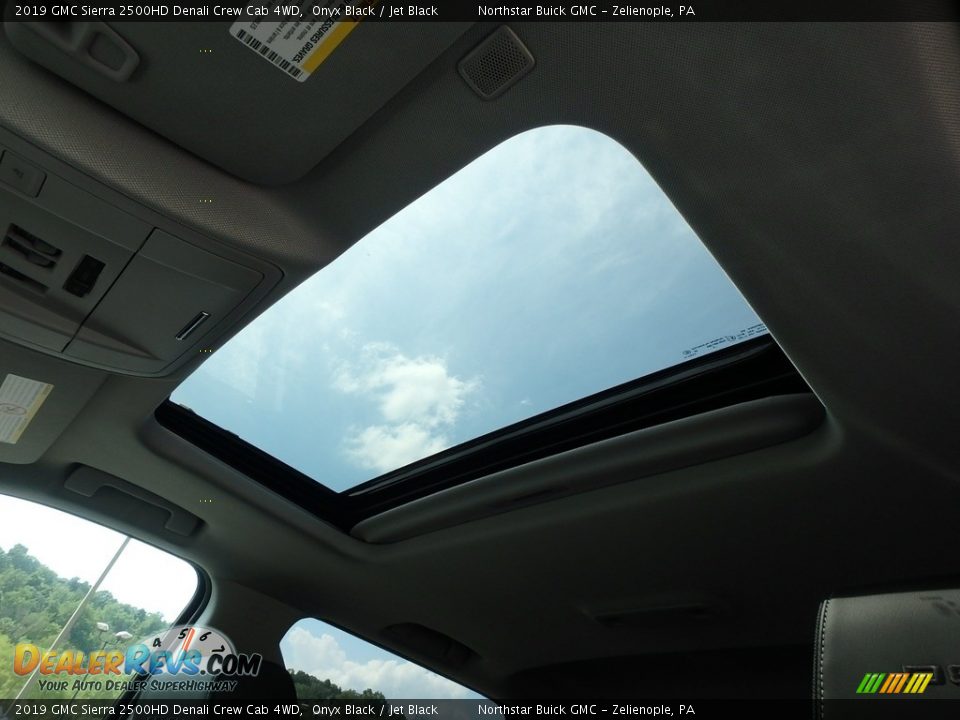 2019 GMC Sierra 2500HD Denali Crew Cab 4WD Onyx Black / Jet Black Photo #16