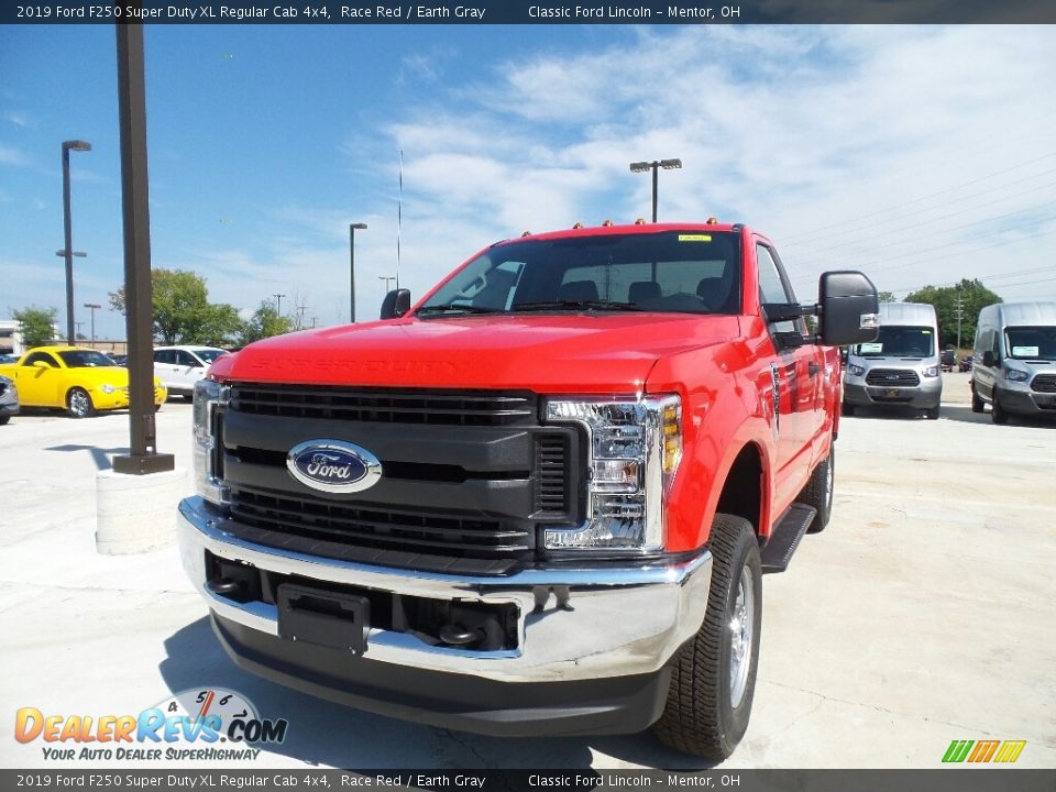 2019 Ford F250 Super Duty XL Regular Cab 4x4 Race Red / Earth Gray Photo #1
