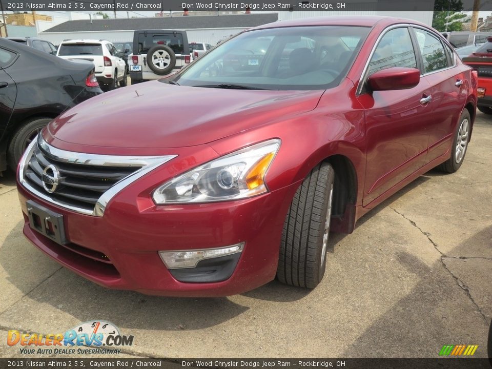 2013 Nissan Altima 2.5 S Cayenne Red / Charcoal Photo #4