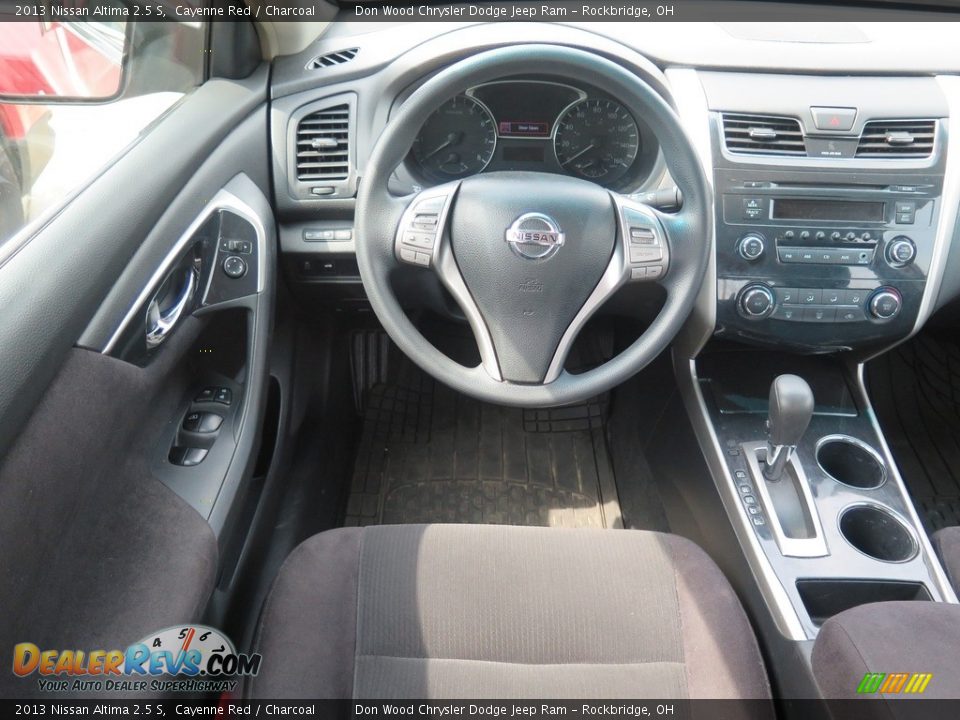 2013 Nissan Altima 2.5 S Cayenne Red / Charcoal Photo #9