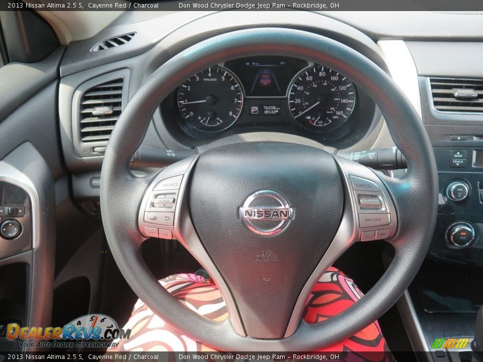 2013 Nissan Altima 2.5 S Cayenne Red / Charcoal Photo #11