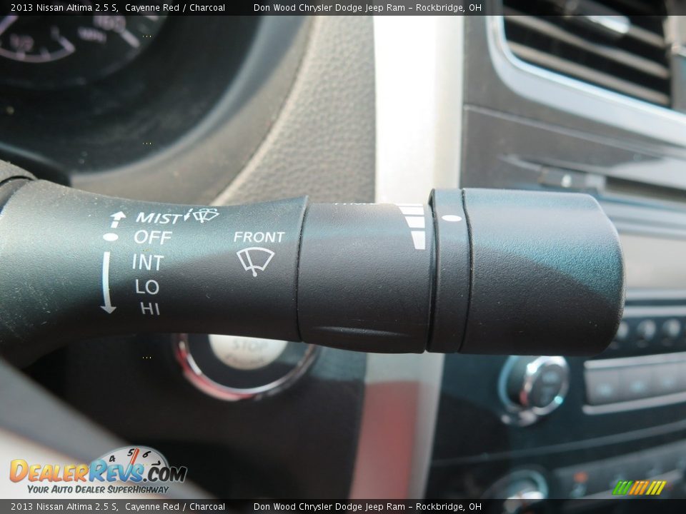 2013 Nissan Altima 2.5 S Cayenne Red / Charcoal Photo #32