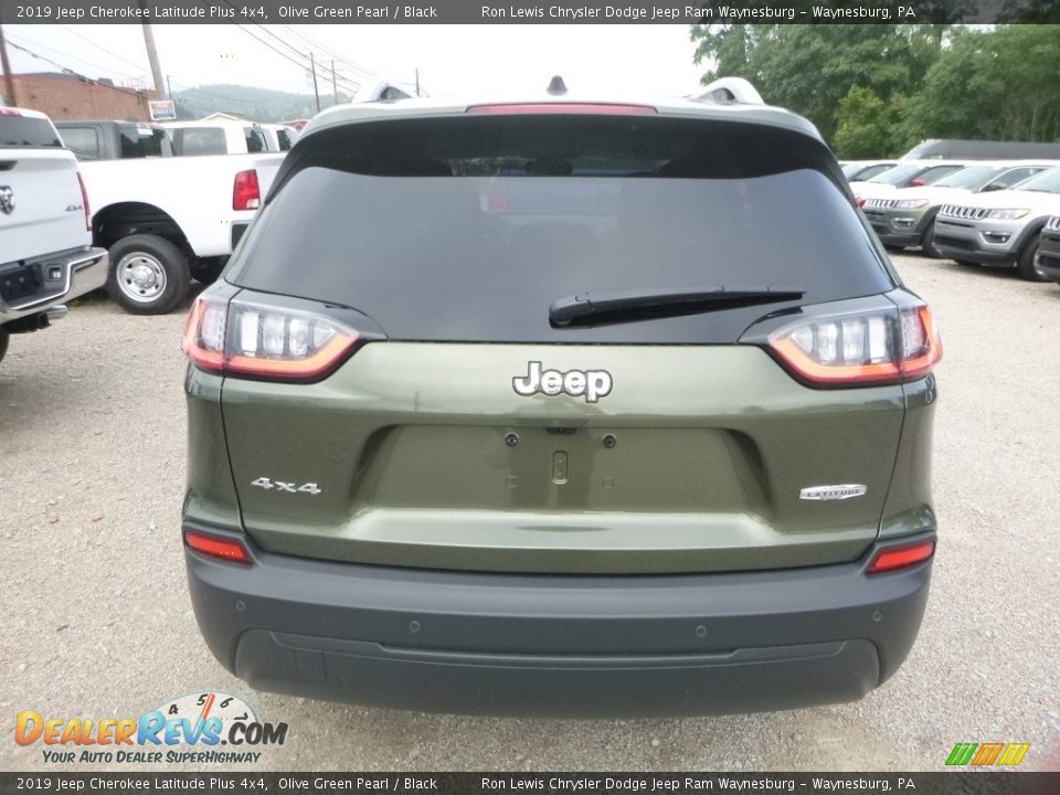2019 Jeep Cherokee Latitude Plus 4x4 Olive Green Pearl / Black Photo #3