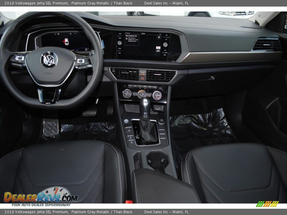 Dashboard of 2019 Volkswagen Jetta SEL Premium Photo #13