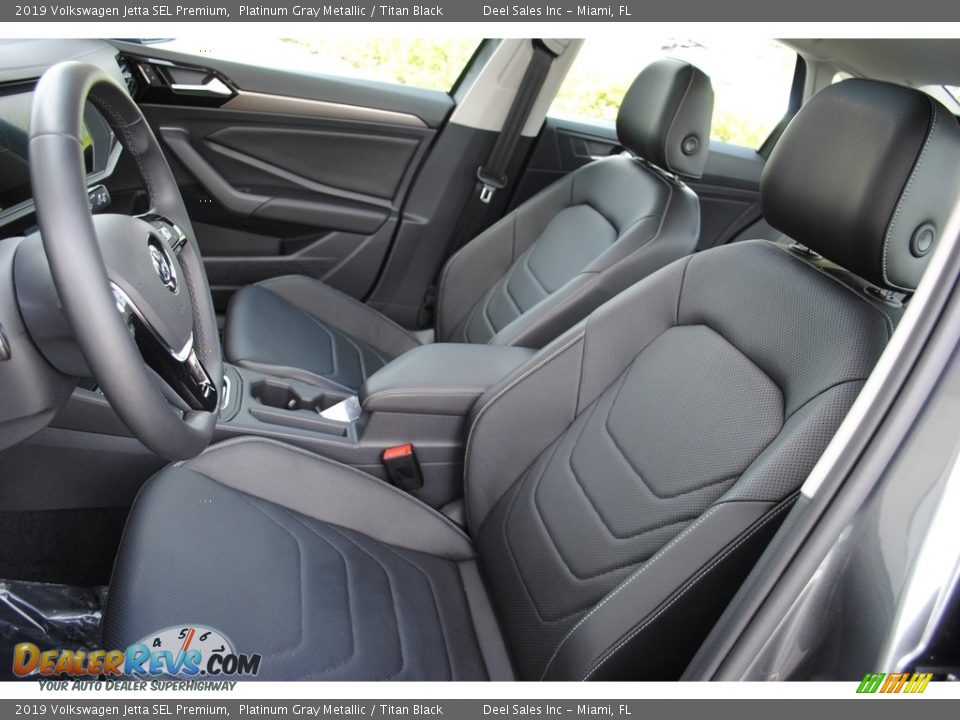 Front Seat of 2019 Volkswagen Jetta SEL Premium Photo #15