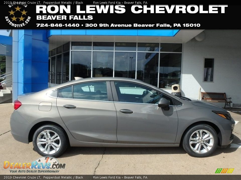 2019 Chevrolet Cruze LT Pepperdust Metallic / Black Photo #1