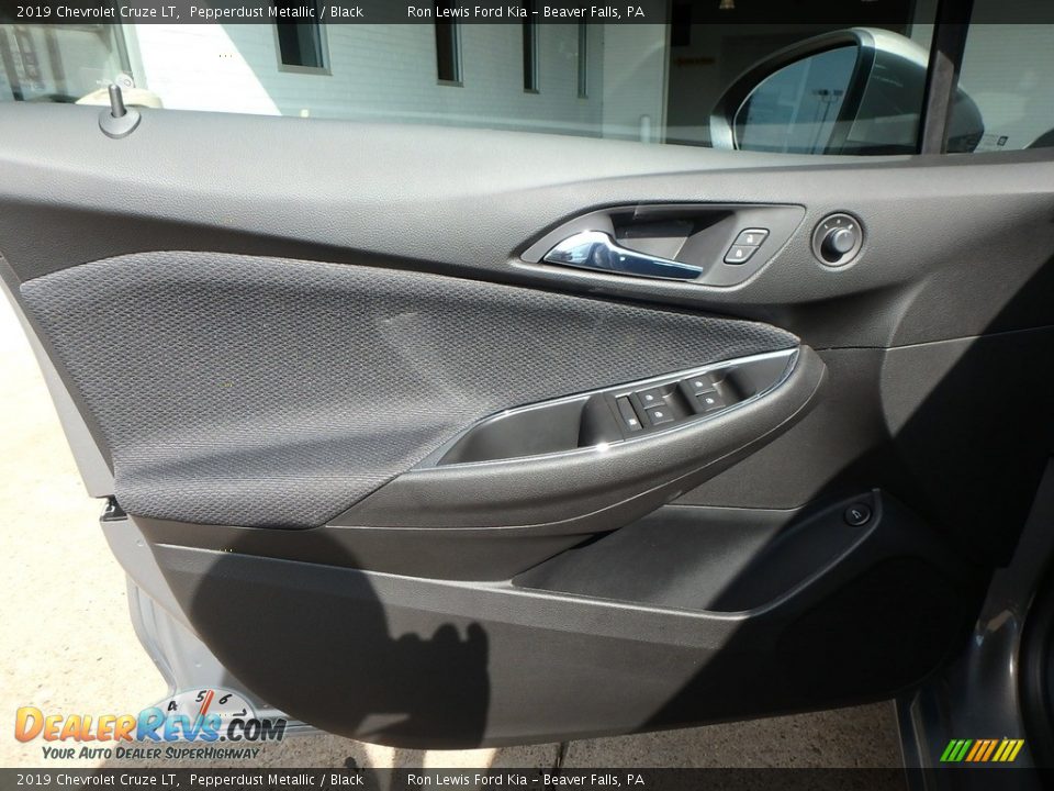 2019 Chevrolet Cruze LT Pepperdust Metallic / Black Photo #13