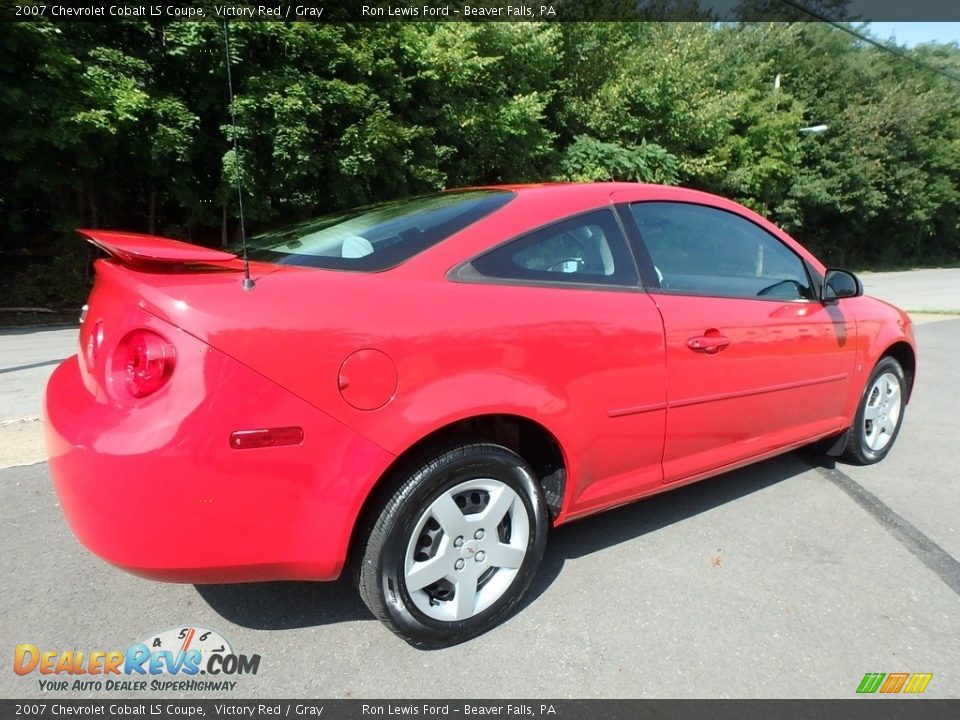 2007 Chevrolet Cobalt LS Coupe Victory Red / Gray Photo #4