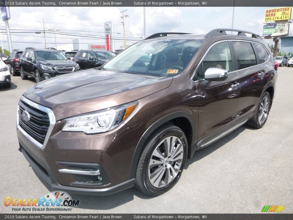 Front 3/4 View of 2019 Subaru Ascent Touring Photo #8