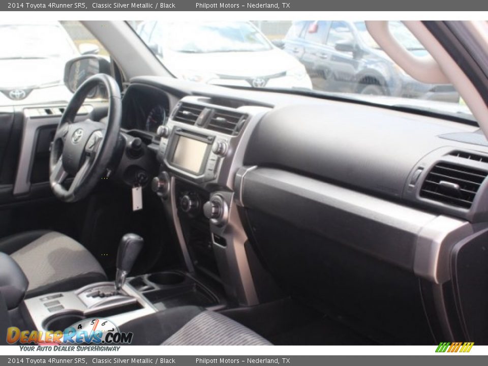 2014 Toyota 4Runner SR5 Classic Silver Metallic / Black Photo #31