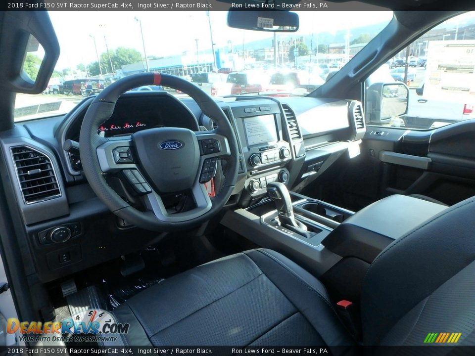 Front Seat of 2018 Ford F150 SVT Raptor SuperCab 4x4 Photo #12